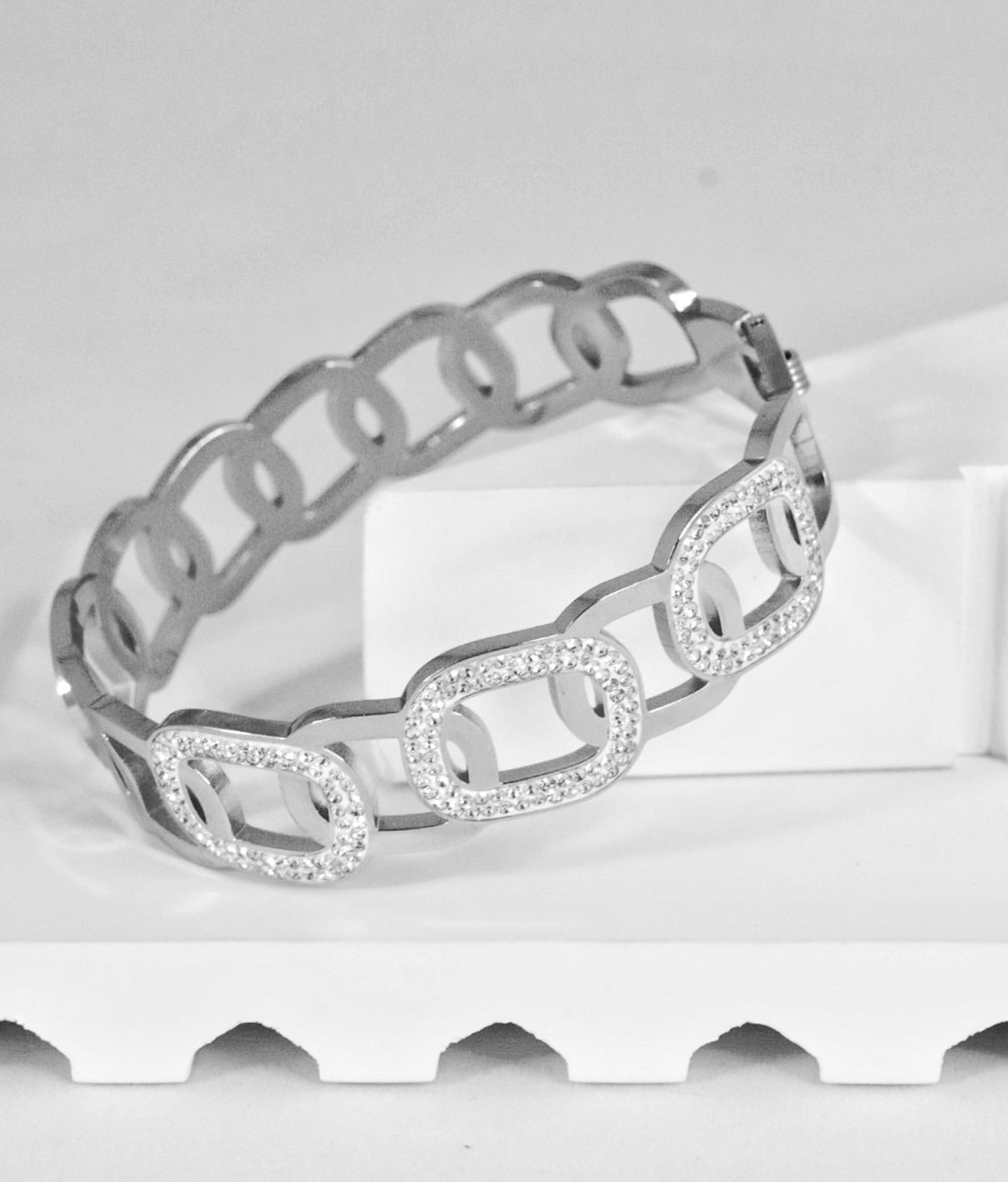 Nisa Premium Silver Polish Overlaping Chain Design With Diamond Studded Bracelet For Women and Girls