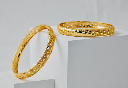 Nisa High Gold Polish Small to Big Round Shape Sequence Design Bangles For Women and Girls