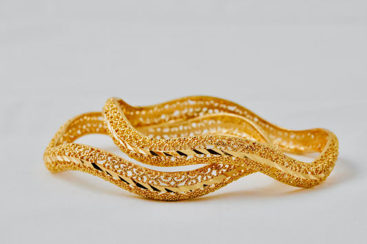 Nisa High Gold Polish Sea Waves Design Bangles For Women and Girls